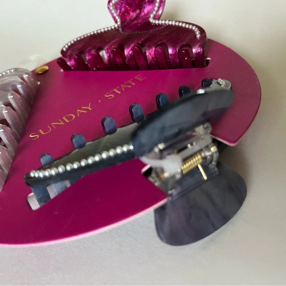NWT 💙💖 Sunday State Hair claw clips set of 3 embellished with faux pearls